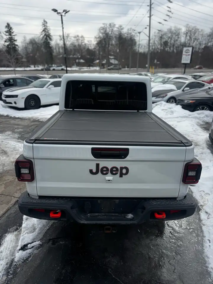 Jeep Gladiator снимка Jeep Gladiator