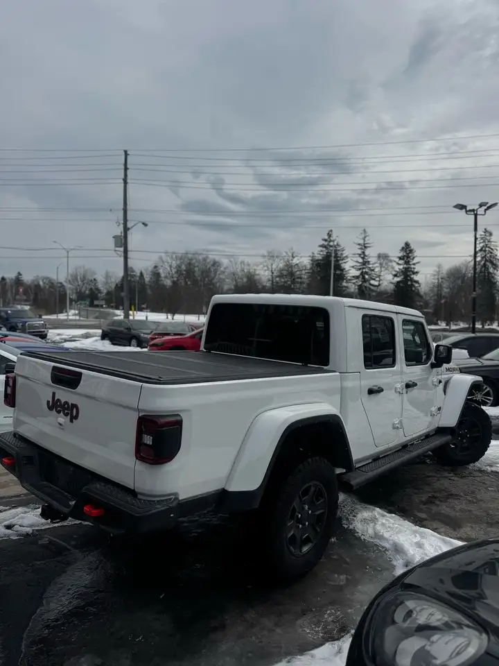 Jeep Gladiator снимка Jeep Gladiator