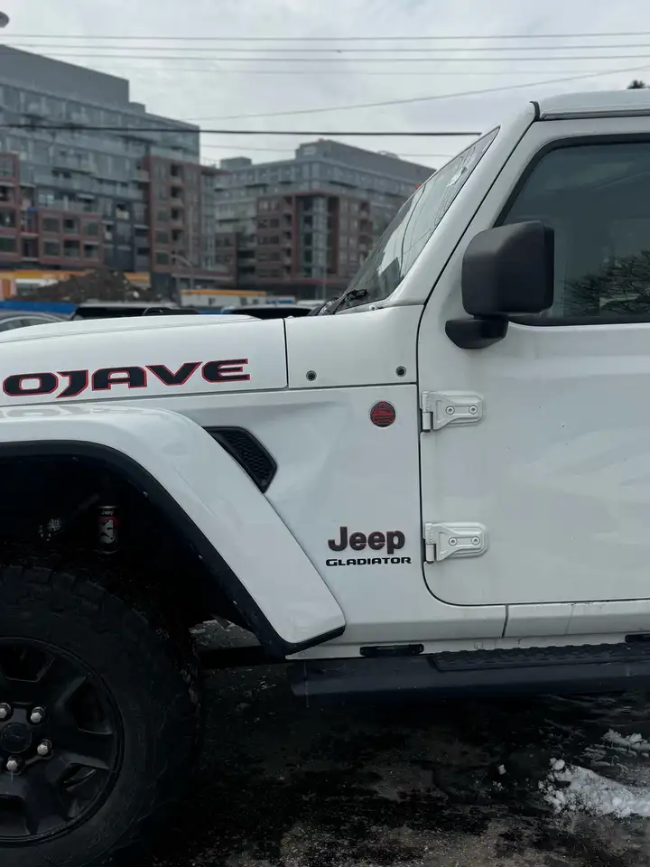 Jeep Gladiator снимка Jeep Gladiator