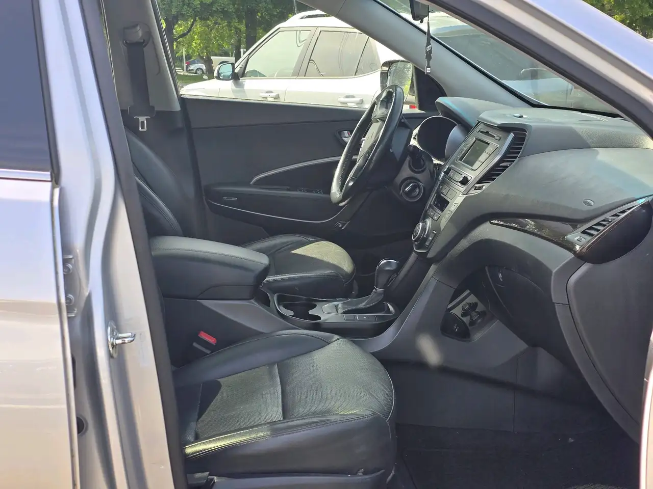 Hyundai SANTA FE снимка Hyundai SANTA FE