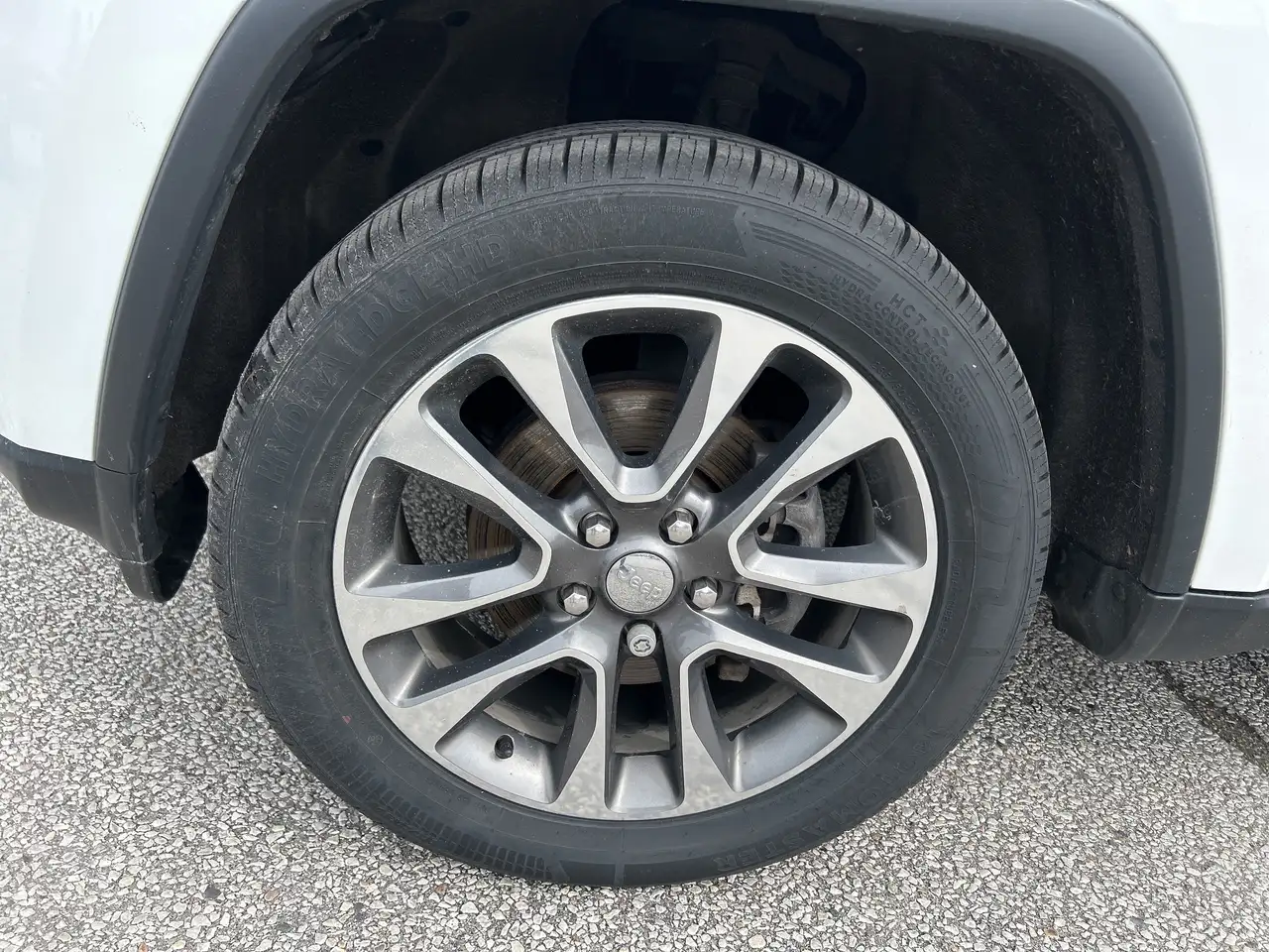 Jeep Grand Cherokee photo Jeep Grand Cherokee