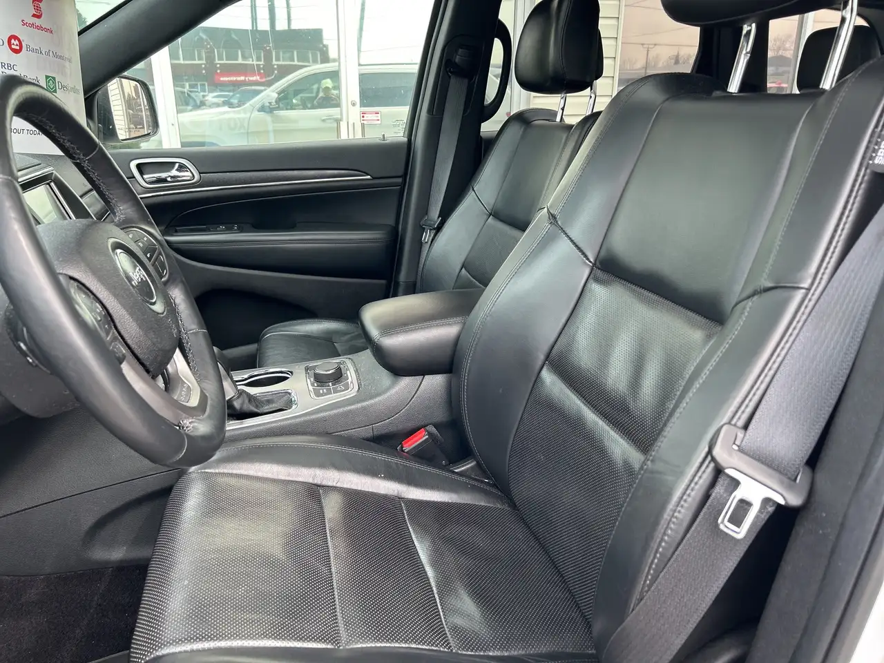 Jeep Grand Cherokee photo Jeep Grand Cherokee