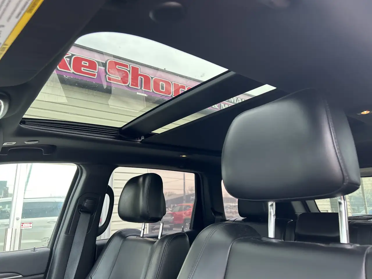 Jeep Grand Cherokee photo Jeep Grand Cherokee