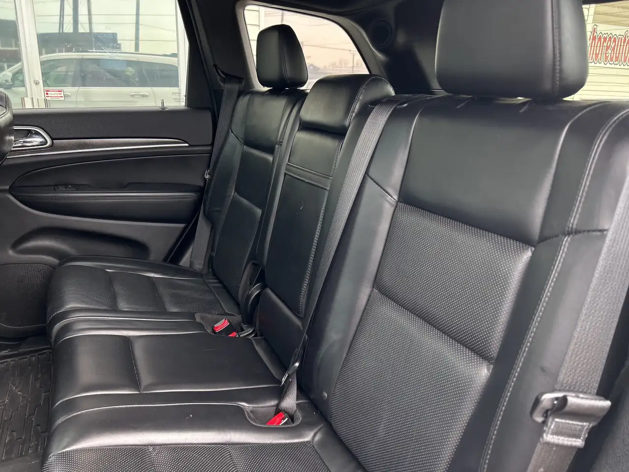 Jeep Grand Cherokee photo Jeep Grand Cherokee
