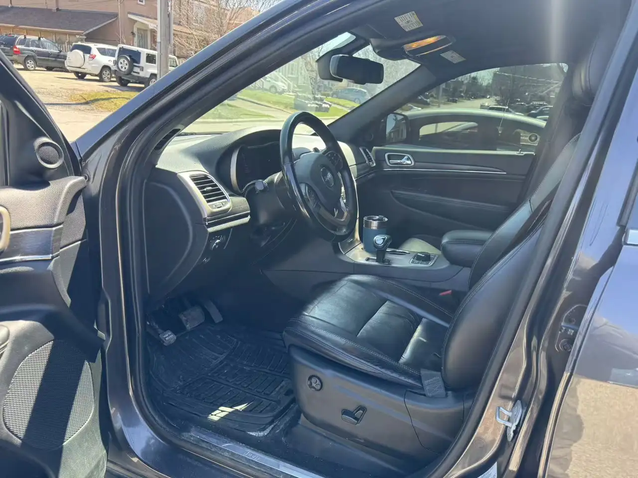 Jeep Grand Cherokee снимка Jeep Grand Cherokee