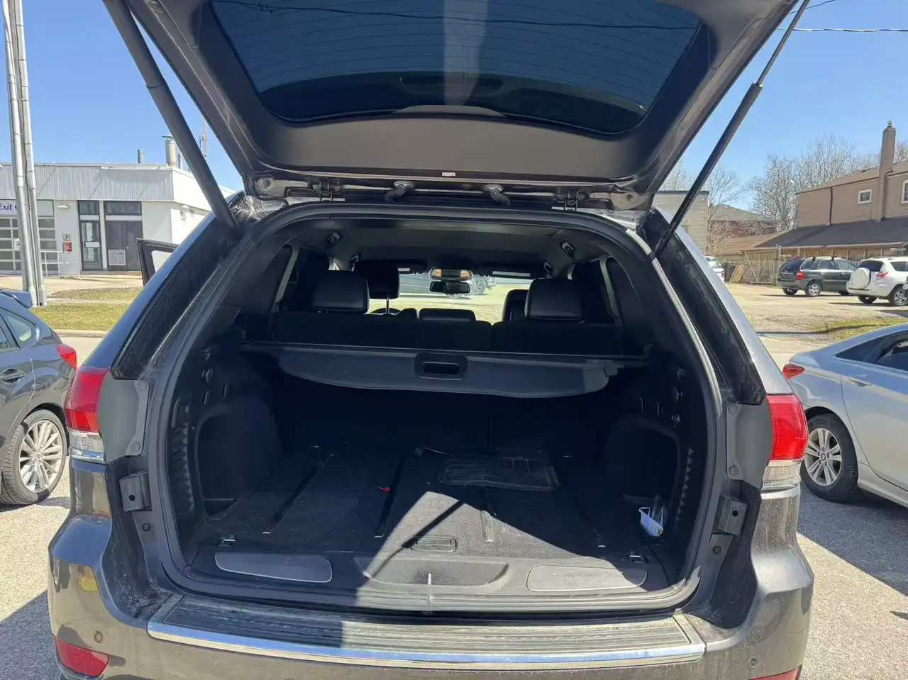 Jeep Grand Cherokee снимка Jeep Grand Cherokee