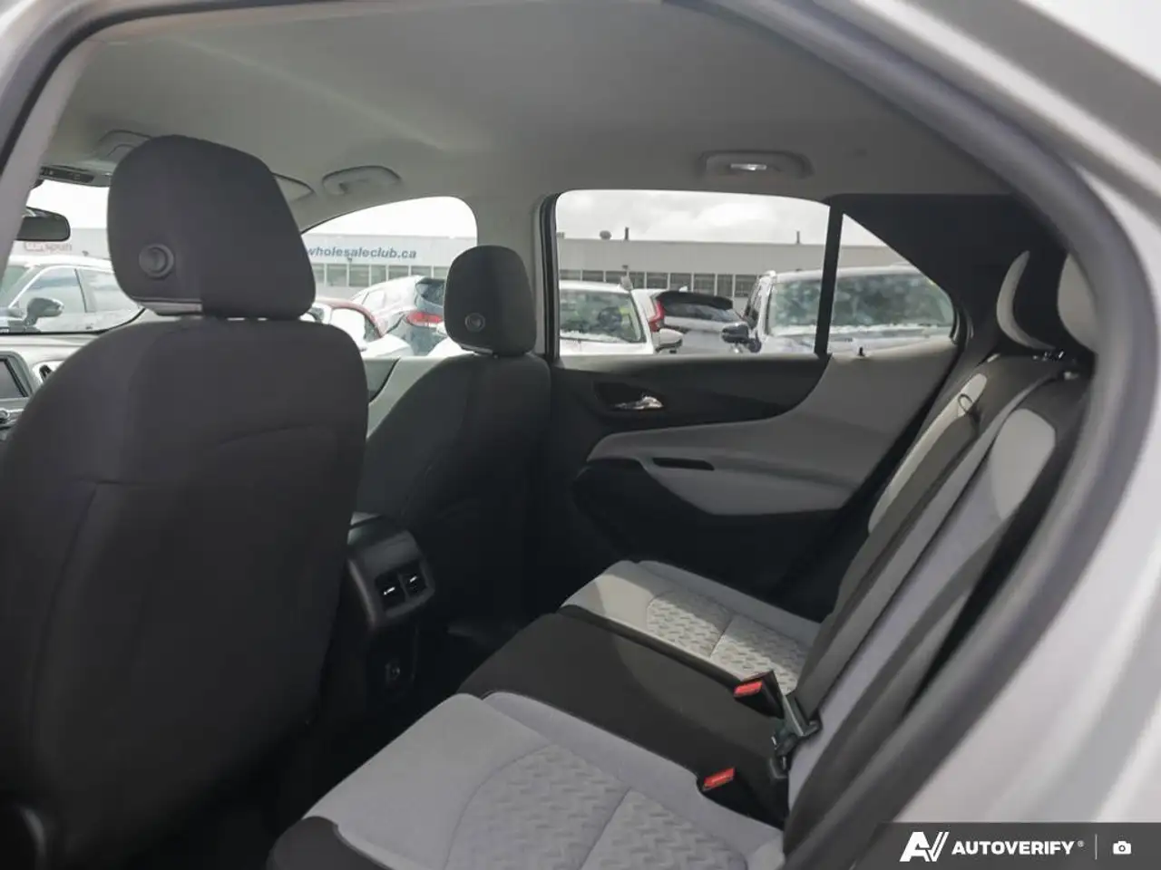Chevrolet Equinox photo Chevrolet Equinox
