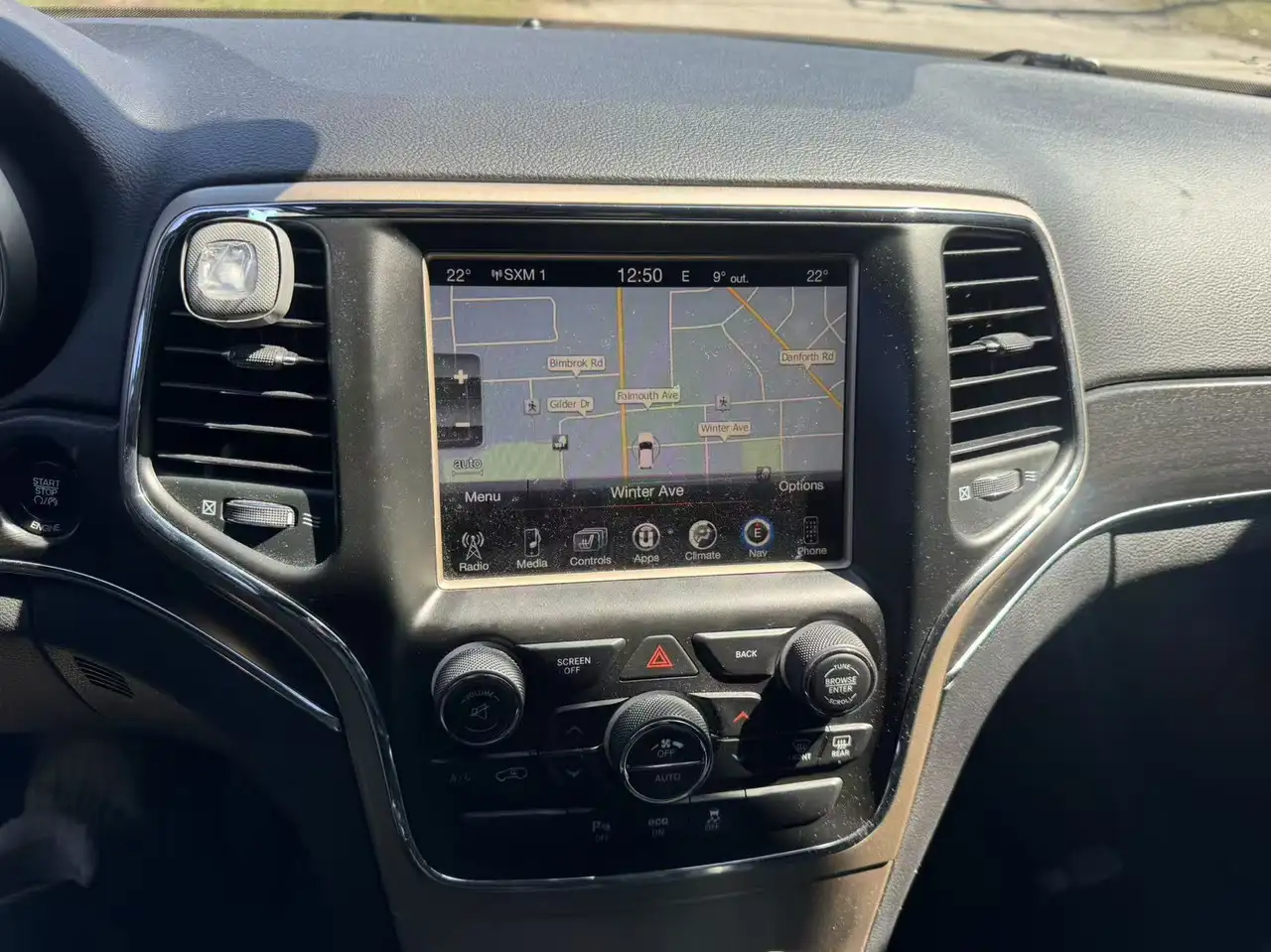 Jeep Grand Cherokee снимка Jeep Grand Cherokee