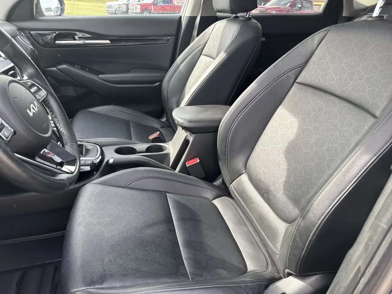Kia Seltos снимка Kia Seltos
