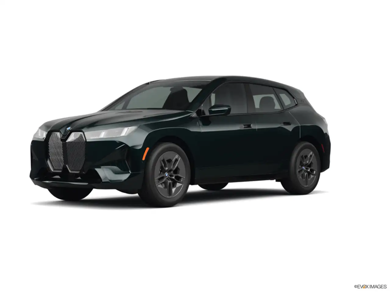 BMW iX снимка BMW iX