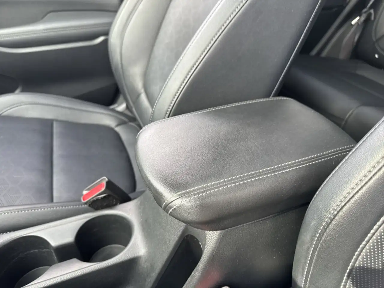 Kia Seltos снимка Kia Seltos