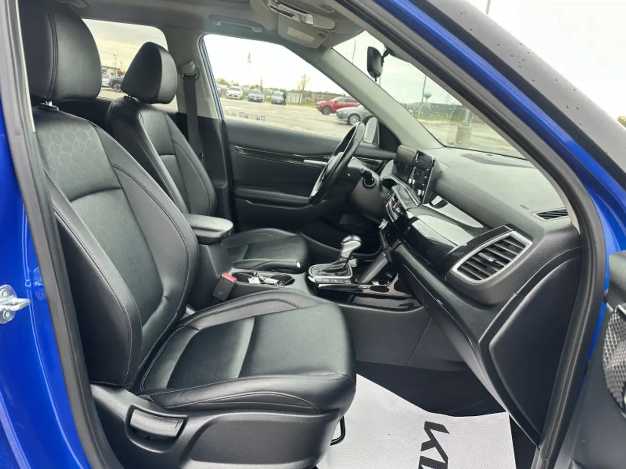 Kia Seltos снимка Kia Seltos