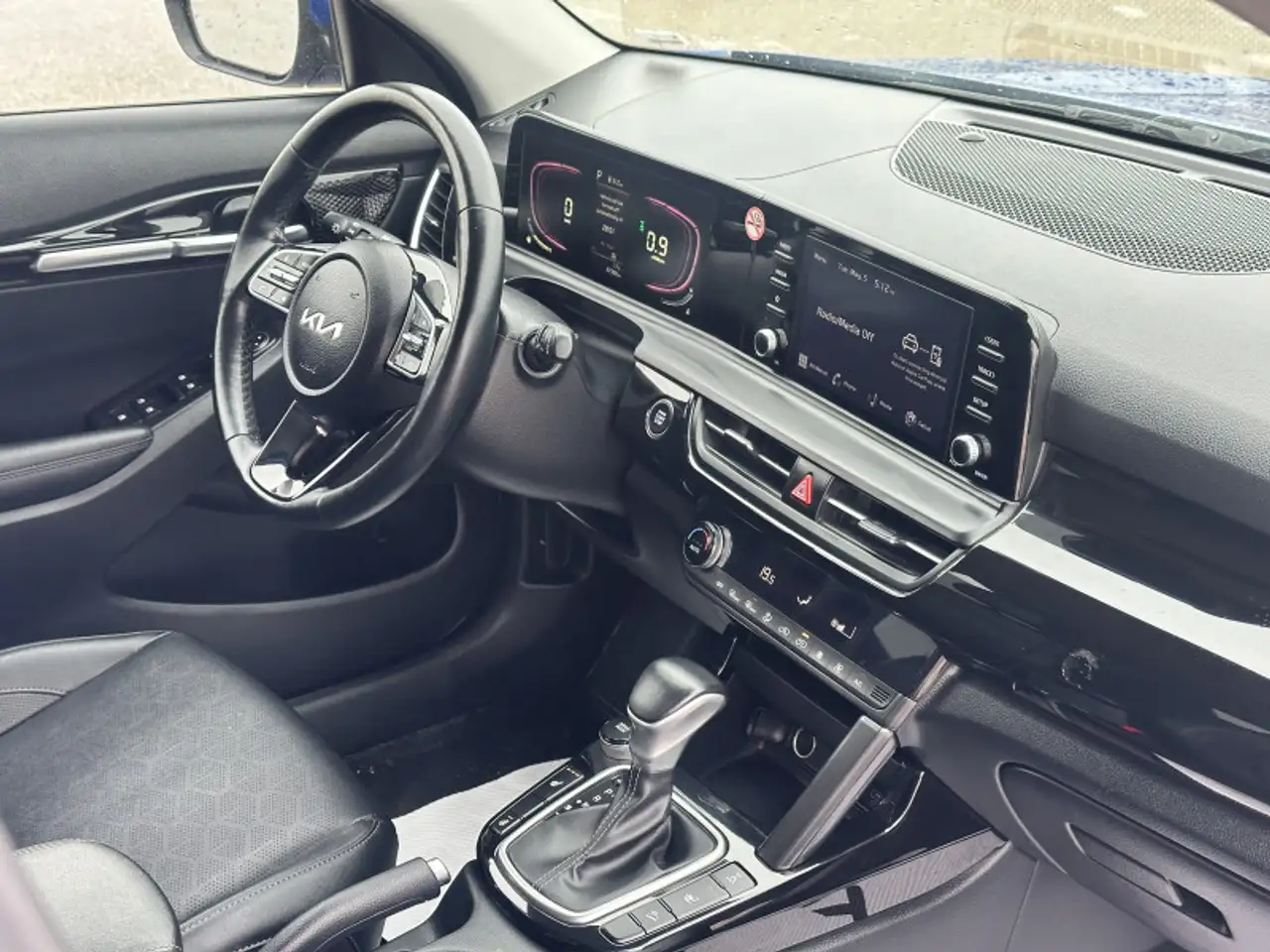 Kia Seltos снимка Kia Seltos