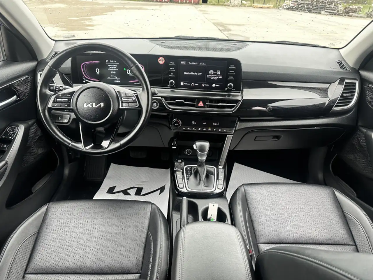 Kia Seltos снимка Kia Seltos