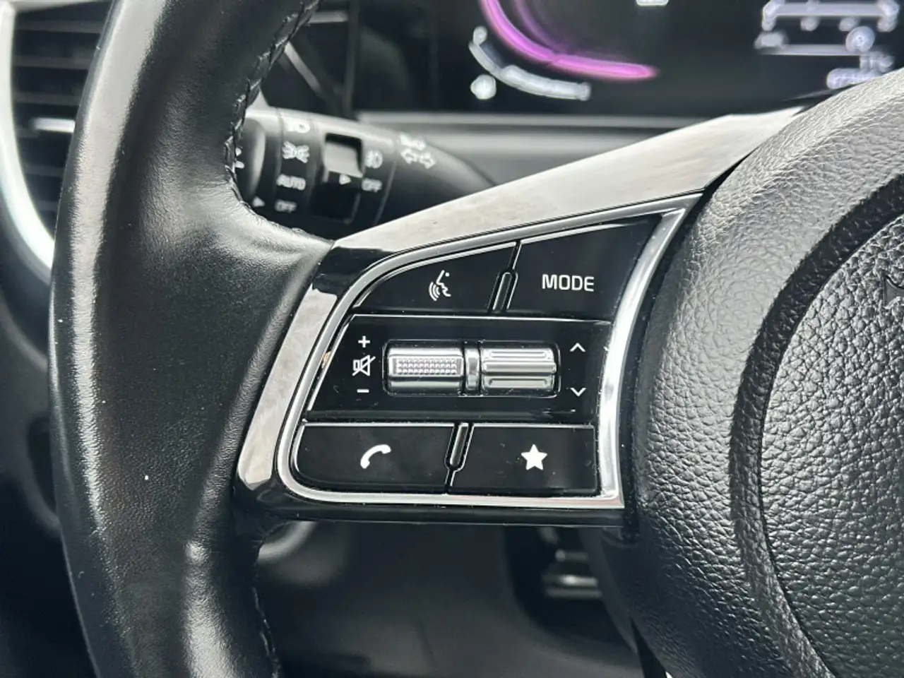 Kia Seltos снимка Kia Seltos