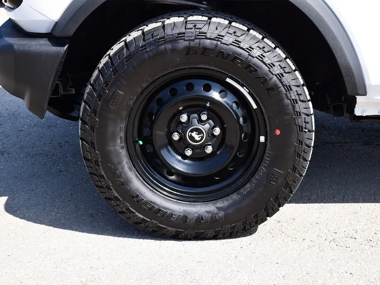 Ford Bronco photo Ford Bronco