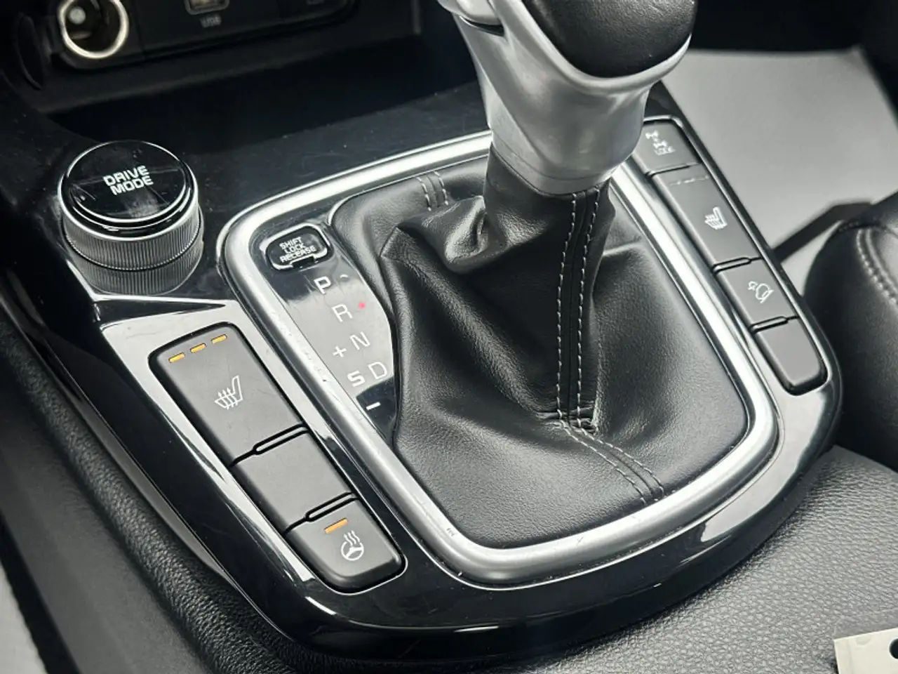 Kia Seltos снимка Kia Seltos