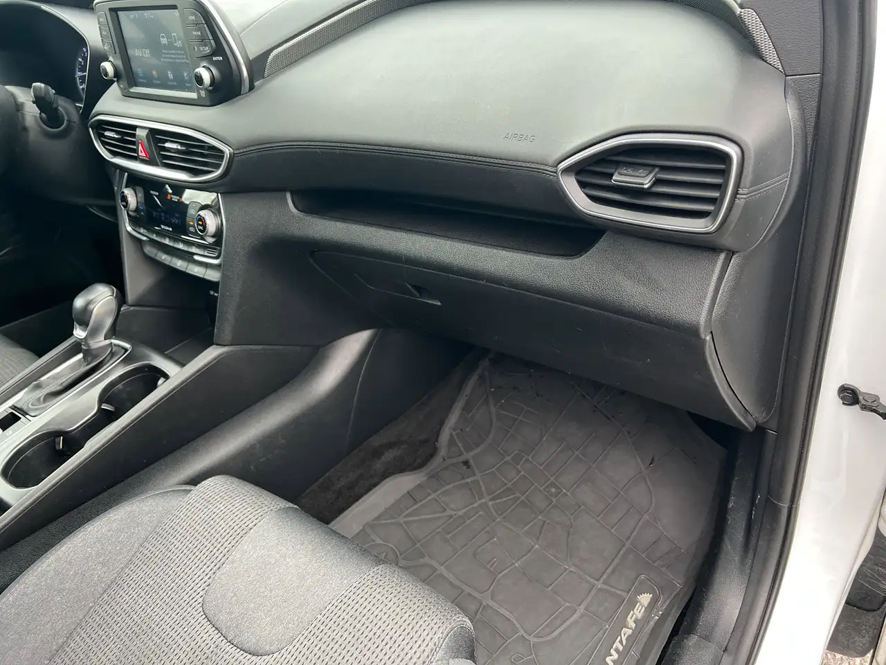 Hyundai SANTA FE снимка Hyundai SANTA FE