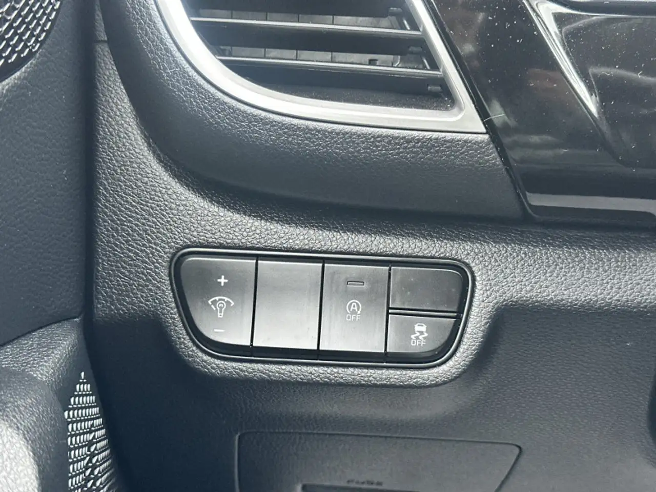 Kia Seltos снимка Kia Seltos