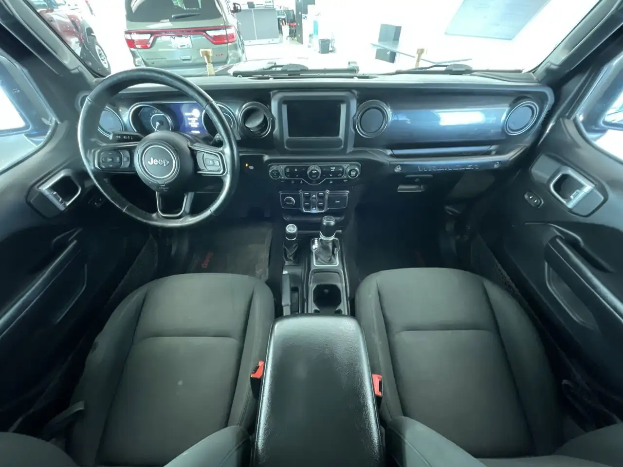 Jeep Wrangler снимка Jeep Wrangler
