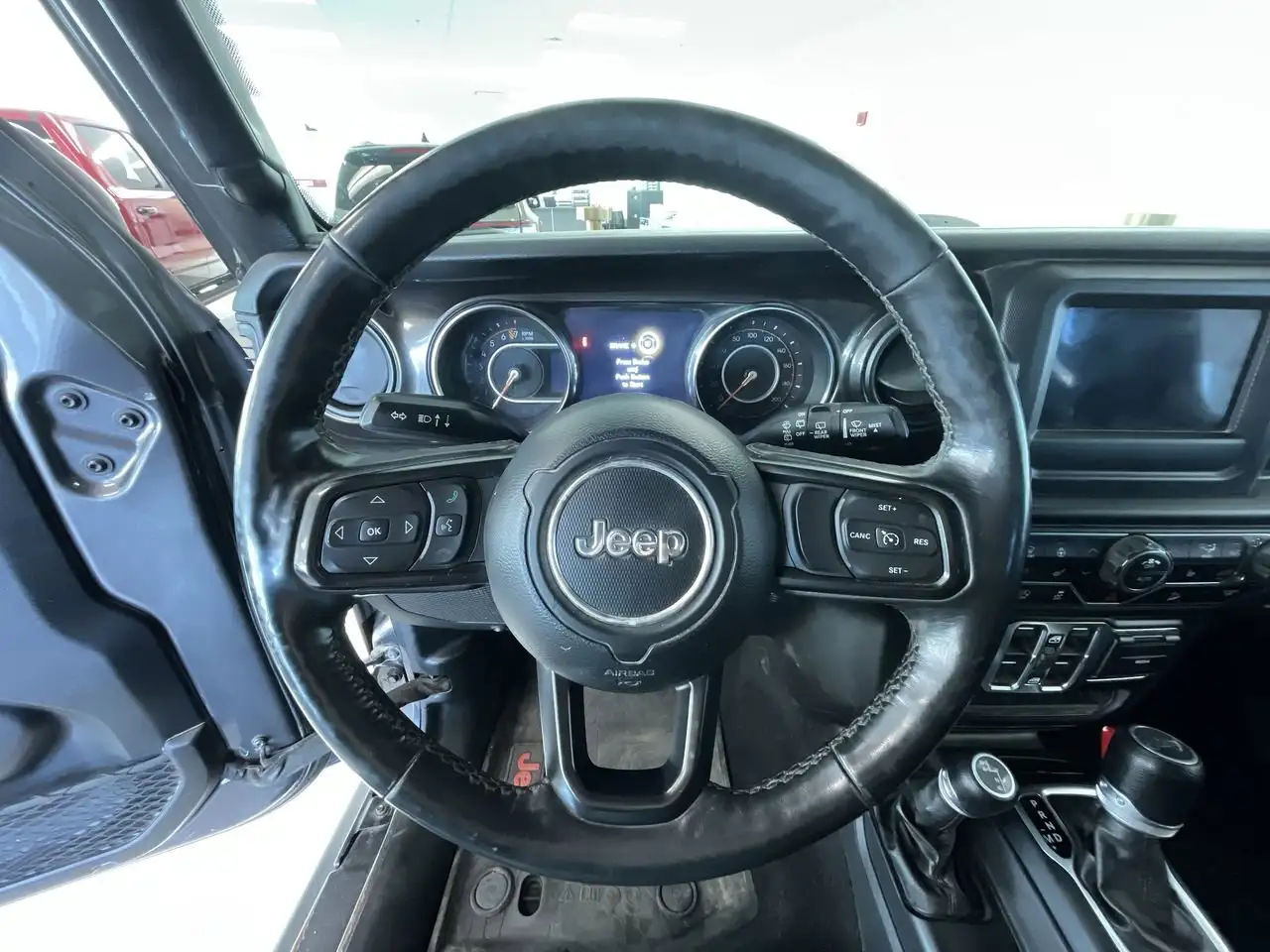 Jeep Wrangler снимка Jeep Wrangler