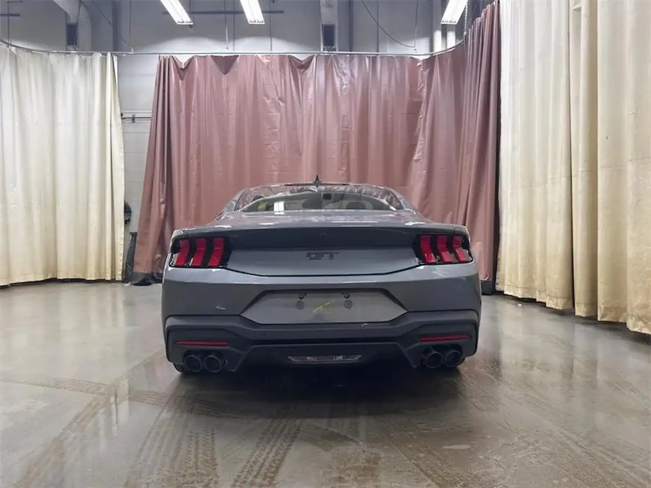 Ford Mustang снимка Ford Mustang