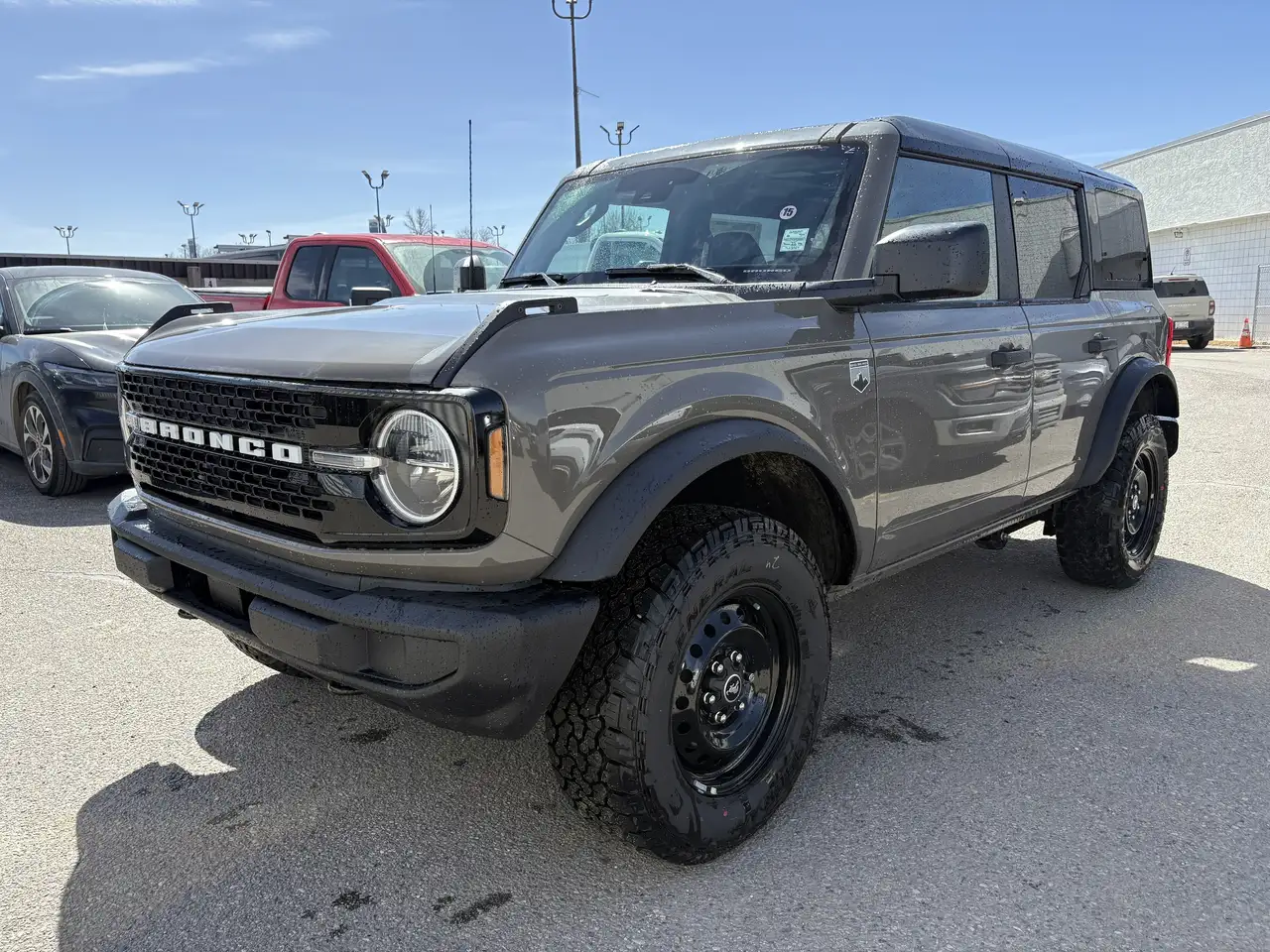 Ford Bronco photo Ford Bronco