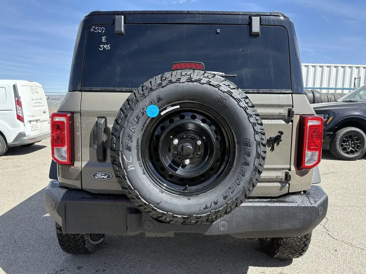 Ford Bronco photo Ford Bronco