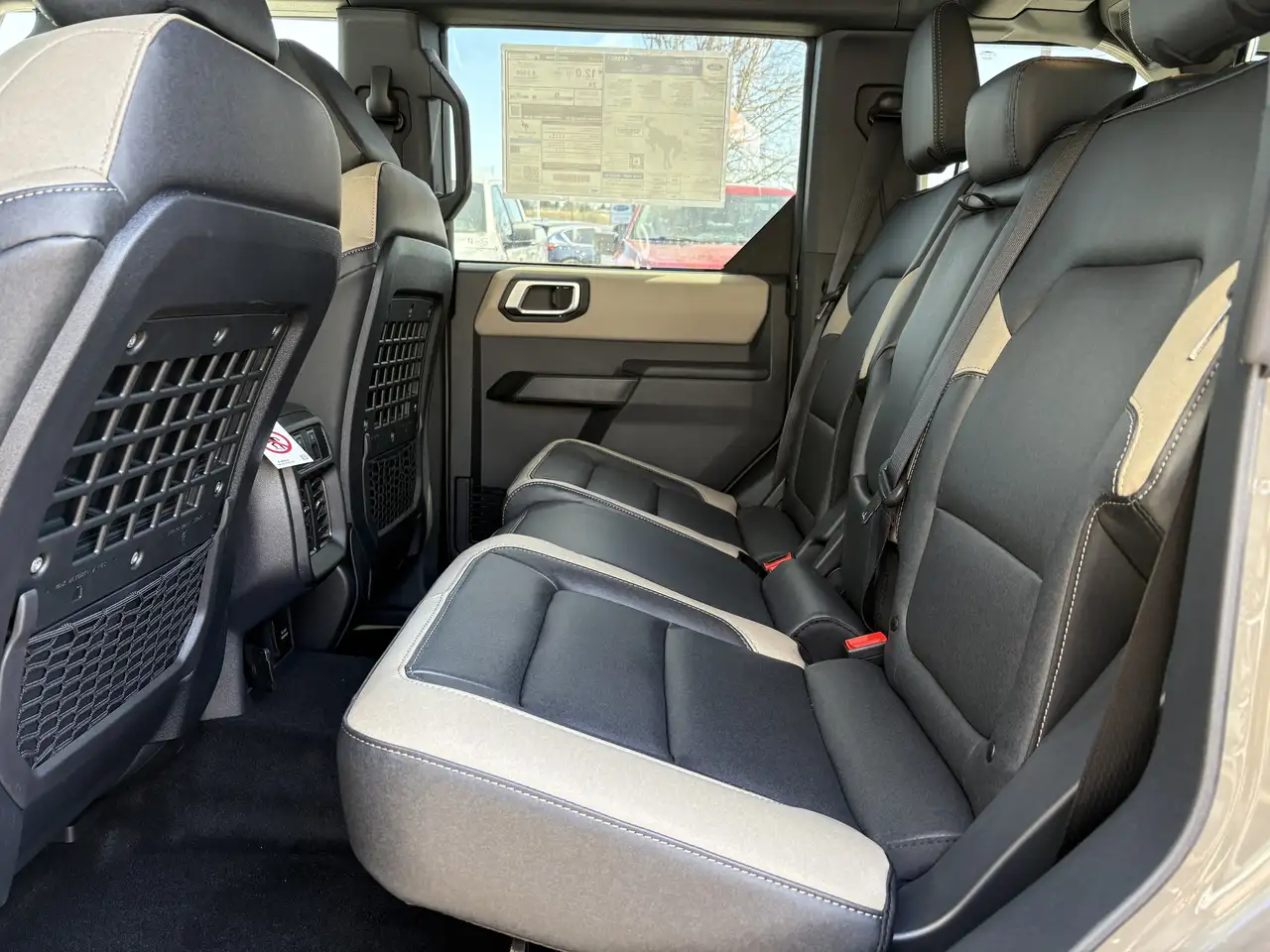Ford Bronco photo Ford Bronco