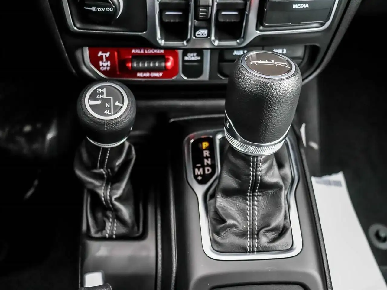 Jeep Gladiator photo Jeep Gladiator