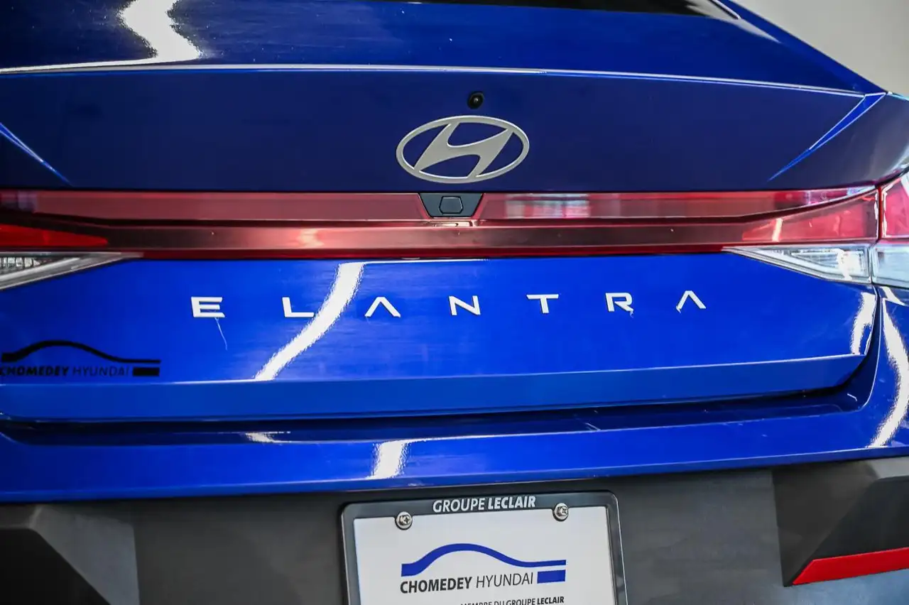 Hyundai ELANTRA fotografie Hyundai ELANTRA