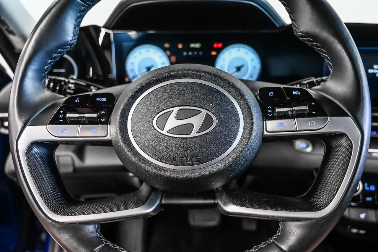 Hyundai ELANTRA fotografie Hyundai ELANTRA