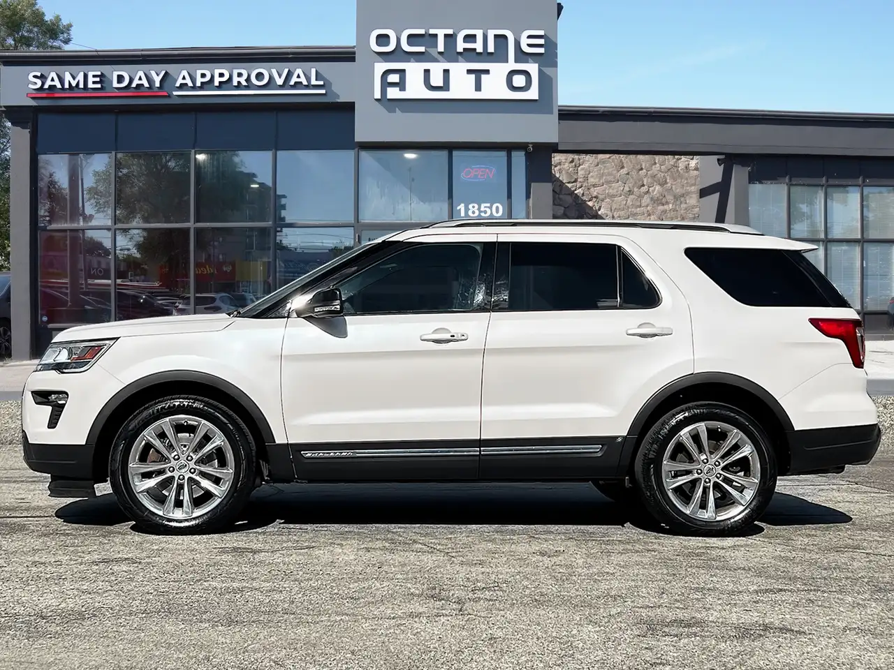Ford Explorer photo Ford Explorer