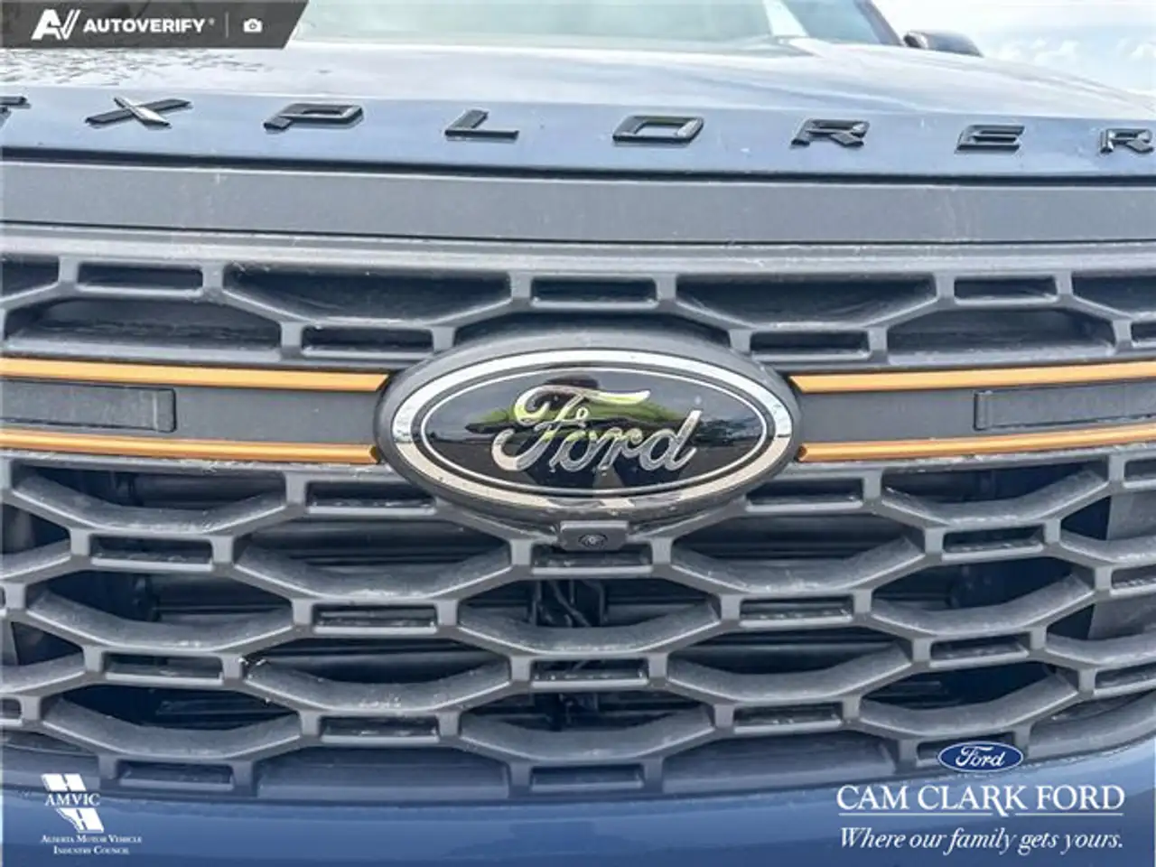 Ford Explorer photo Ford Explorer