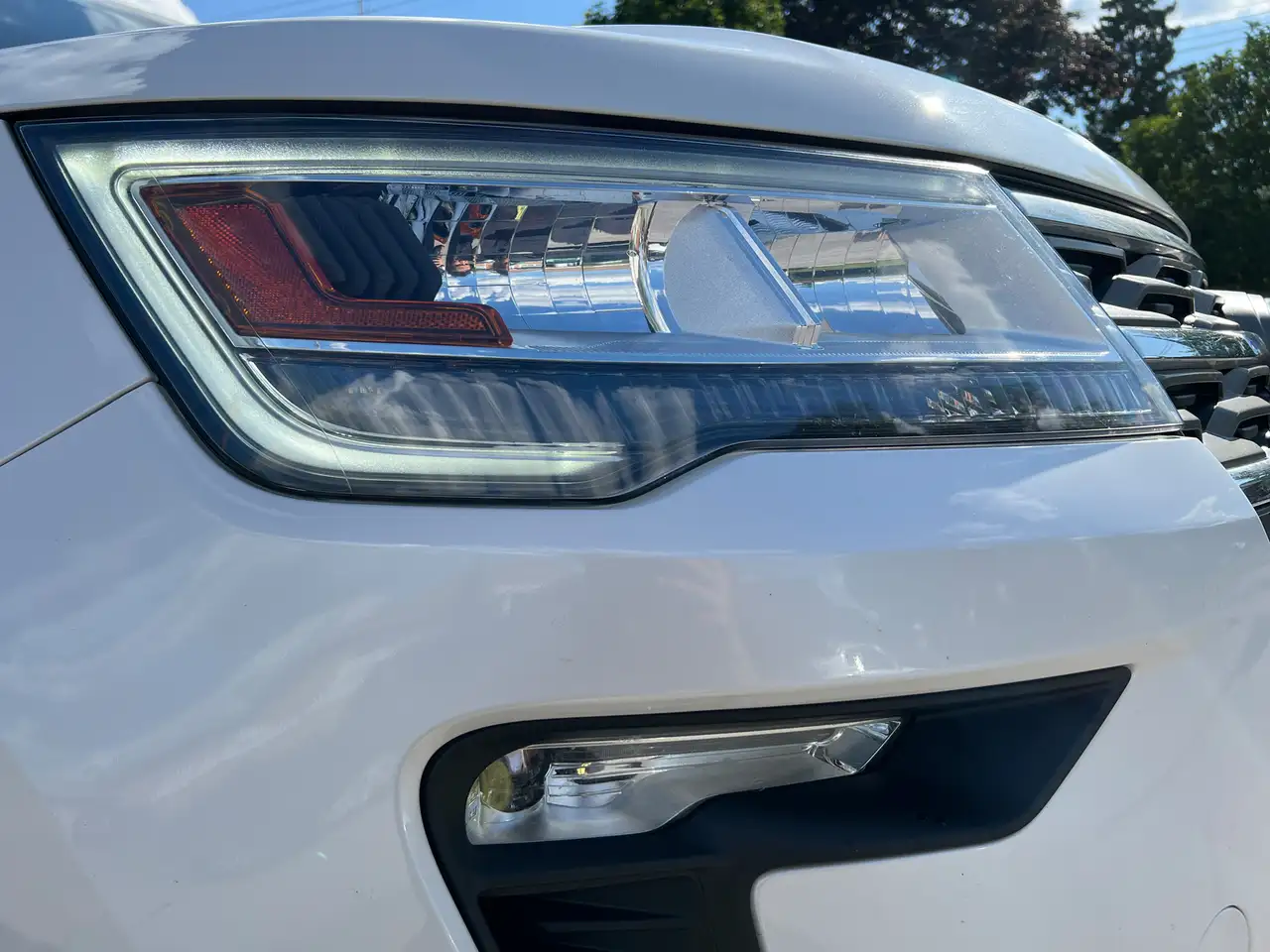 Ford Explorer photo Ford Explorer