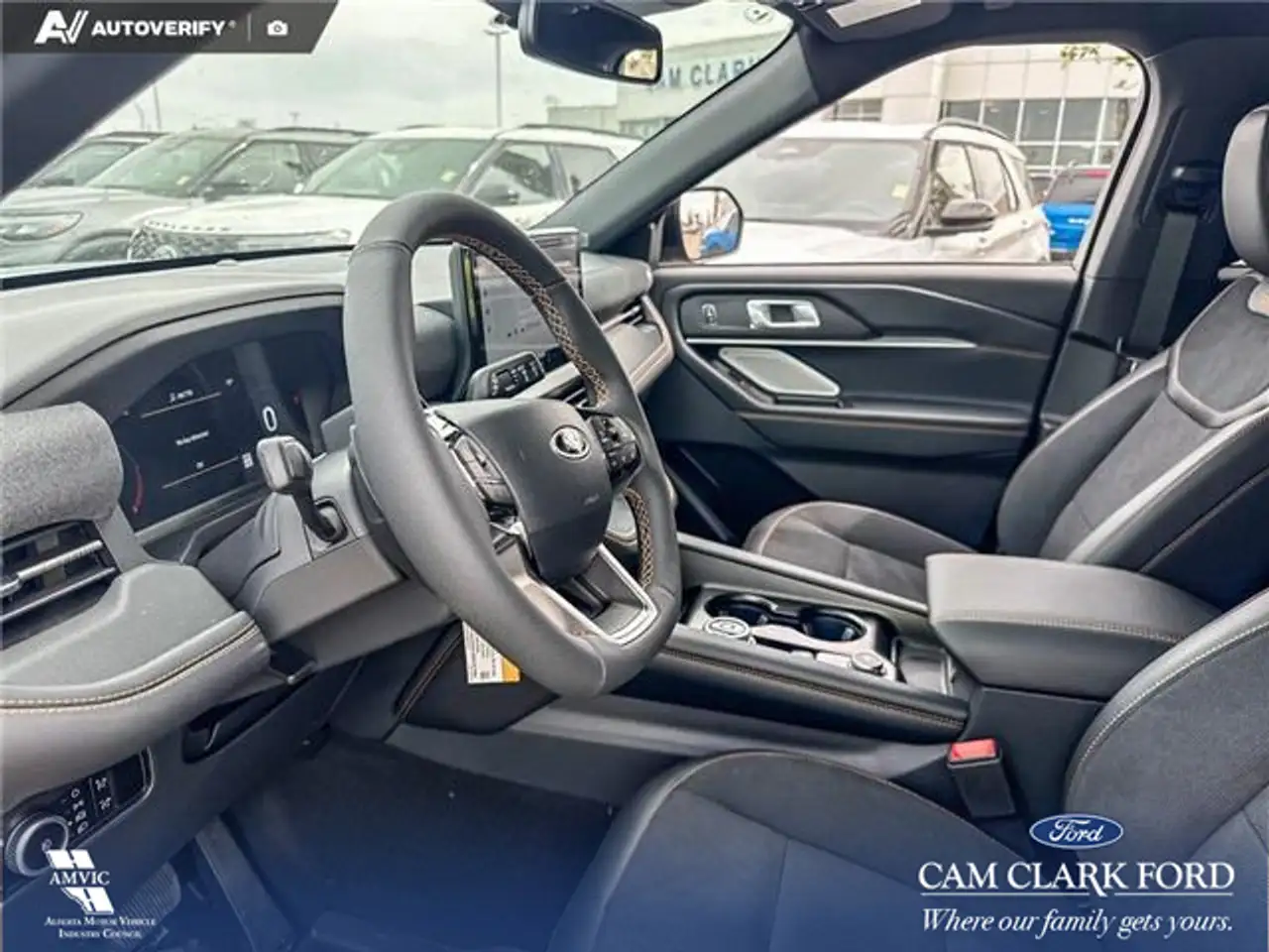 Ford Explorer photo Ford Explorer