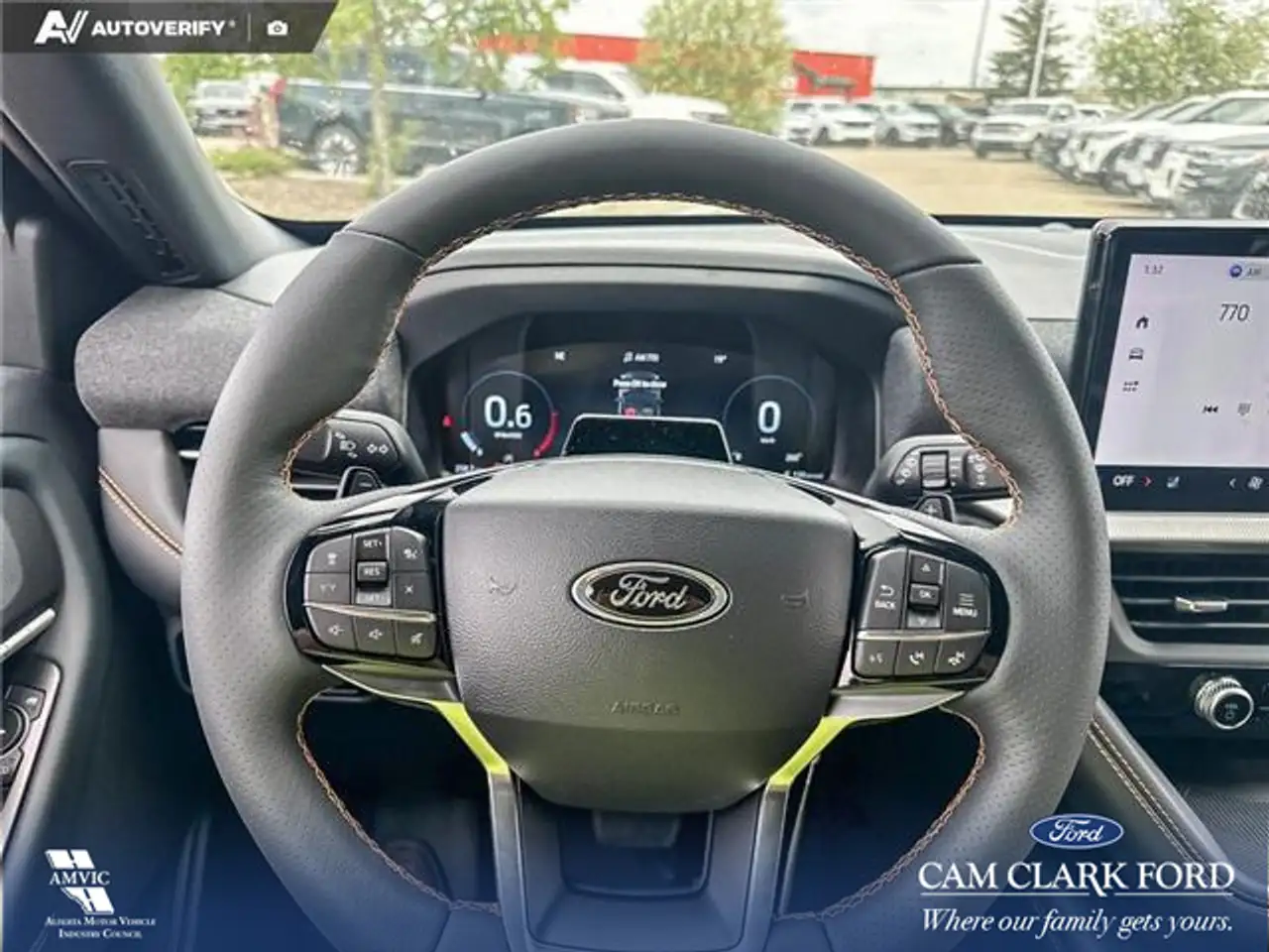 Ford Explorer photo Ford Explorer