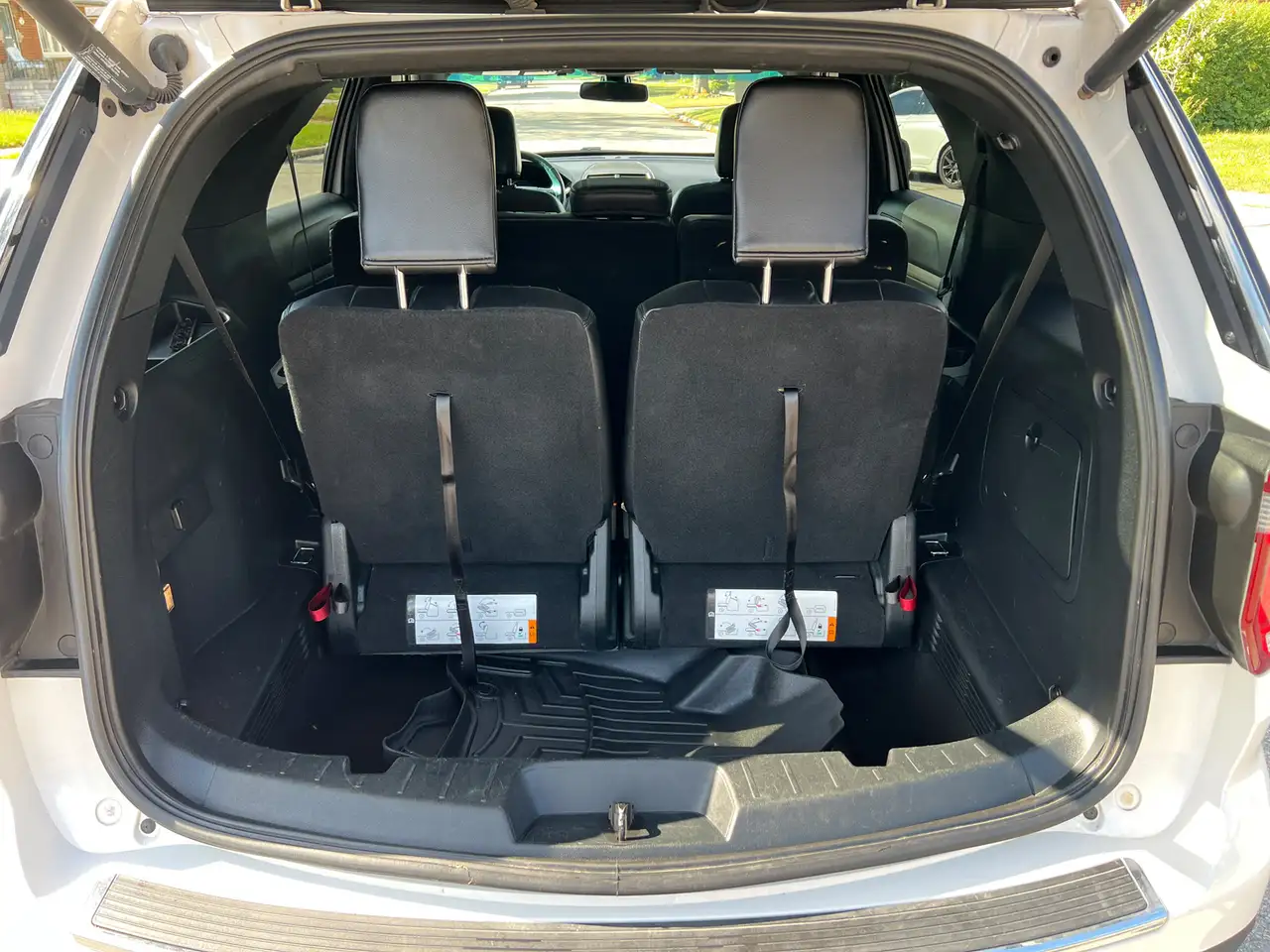Ford Explorer photo Ford Explorer