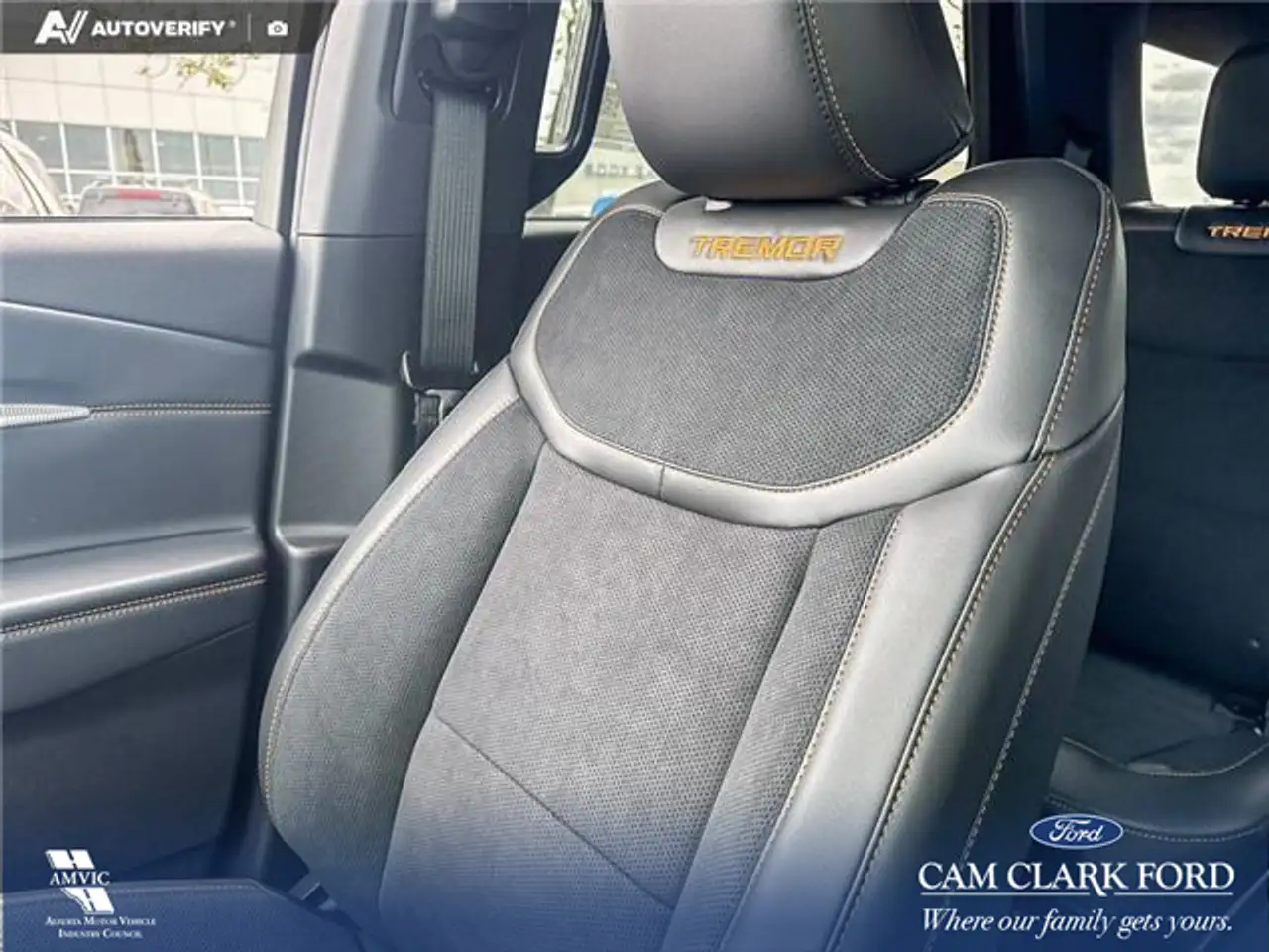 Ford Explorer photo Ford Explorer