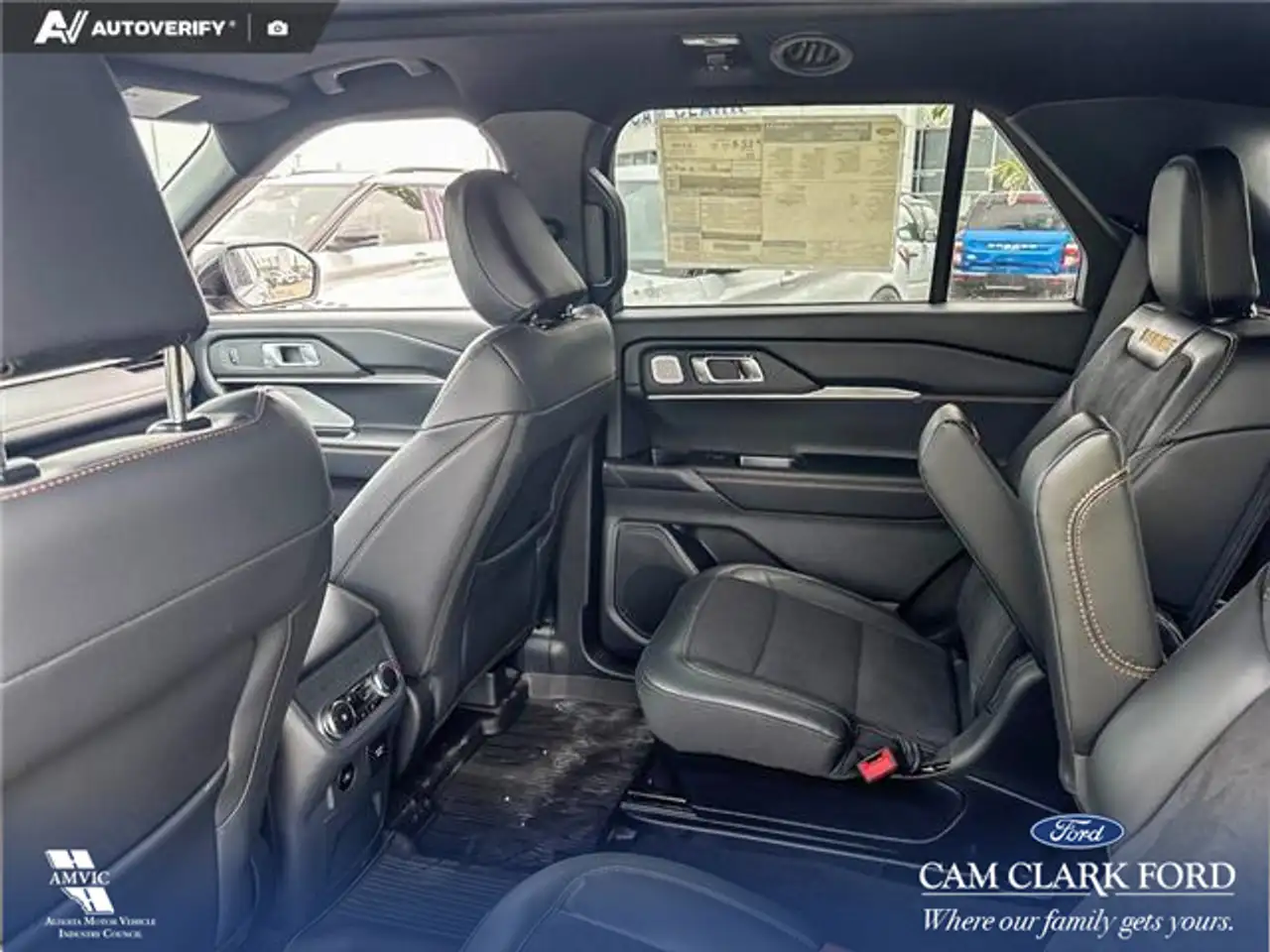 Ford Explorer photo Ford Explorer