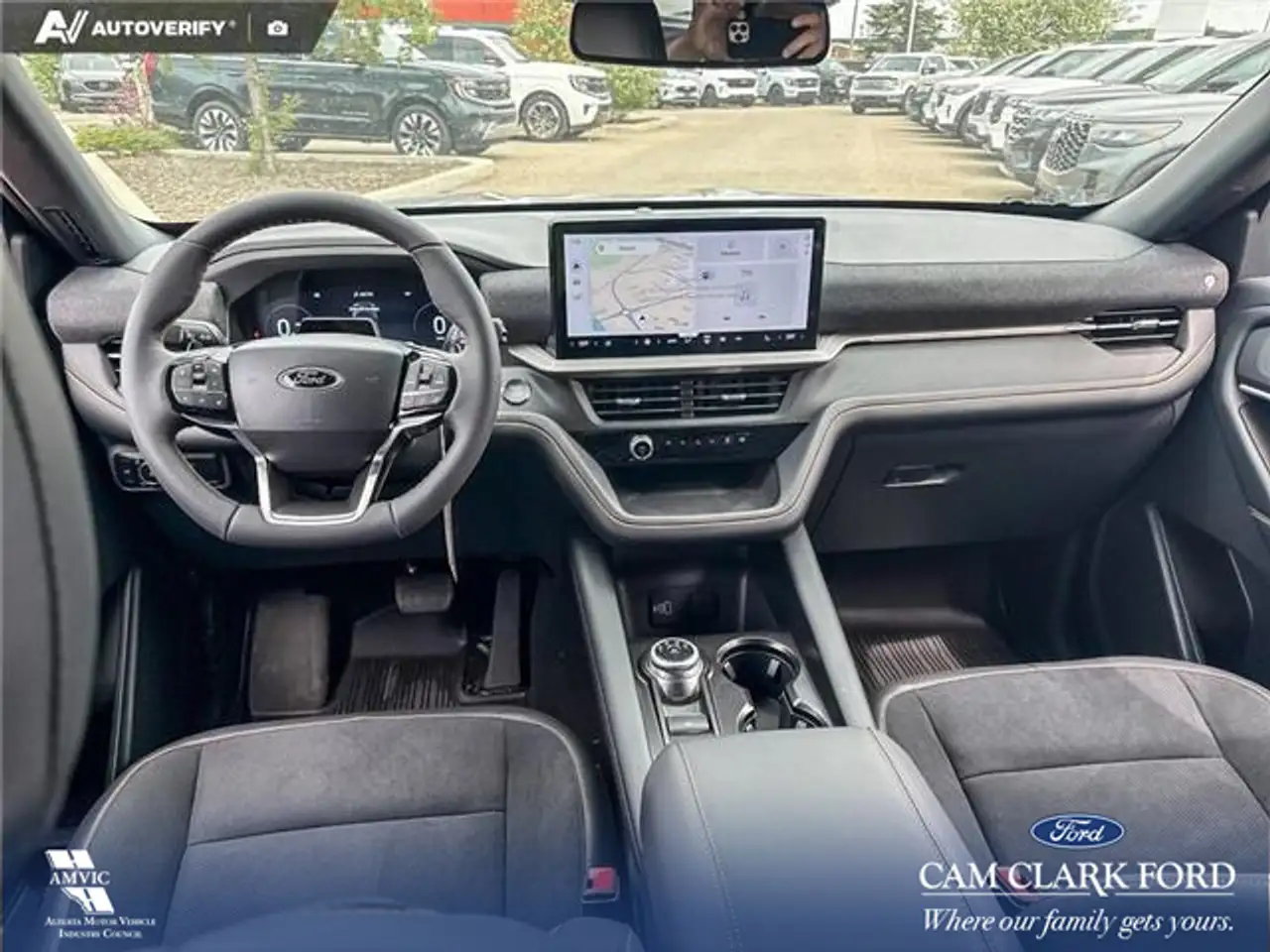 Ford Explorer photo Ford Explorer