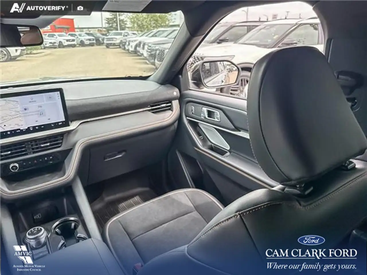 Ford Explorer photo Ford Explorer