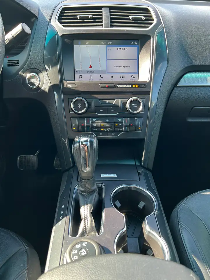 Ford Explorer photo Ford Explorer