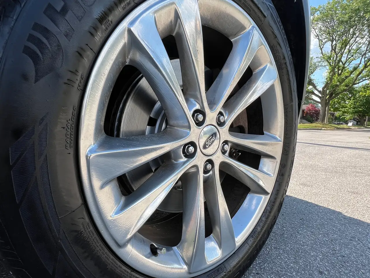 Ford Explorer photo Ford Explorer