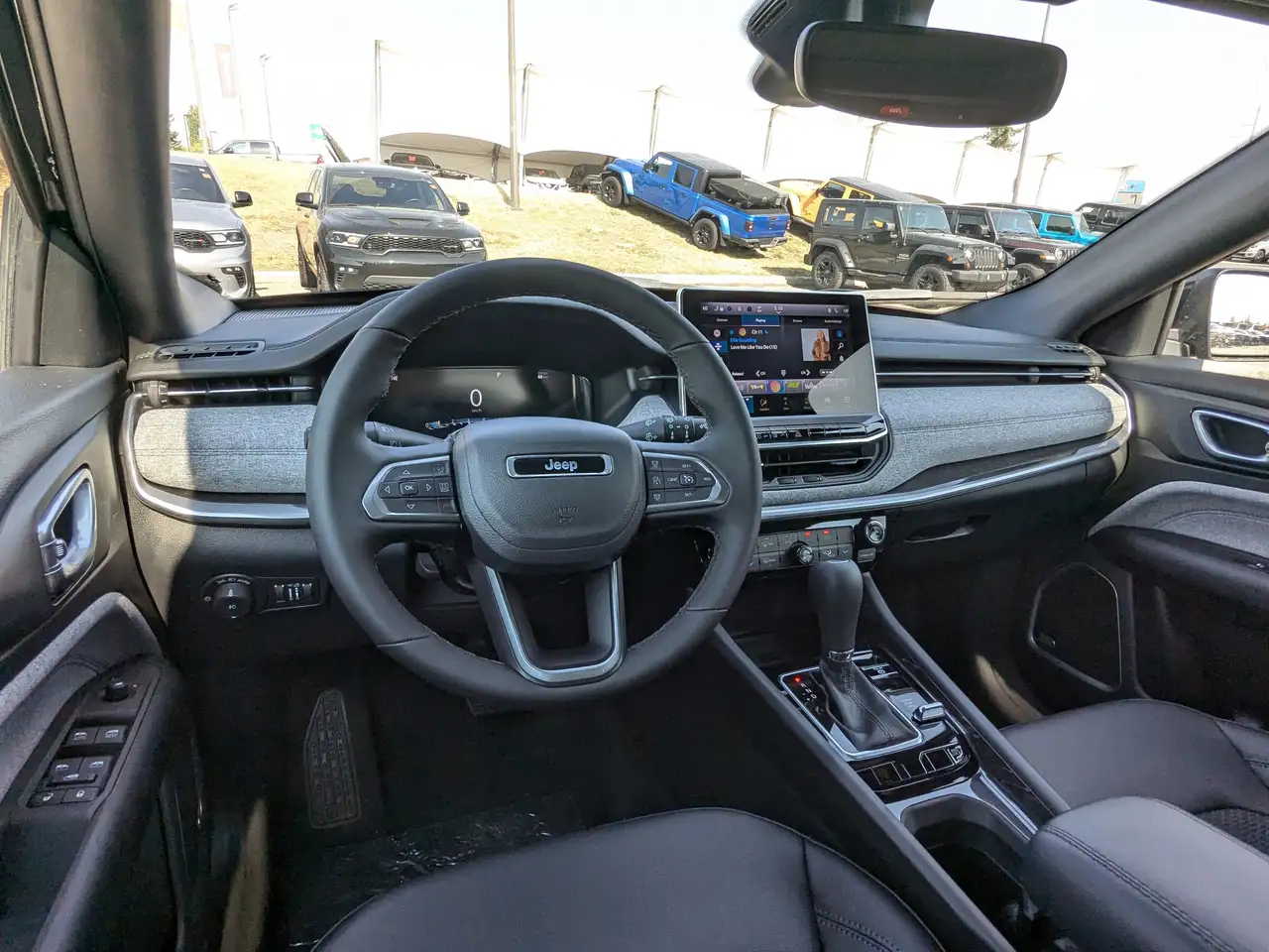 Jeep Compass снимка Jeep Compass