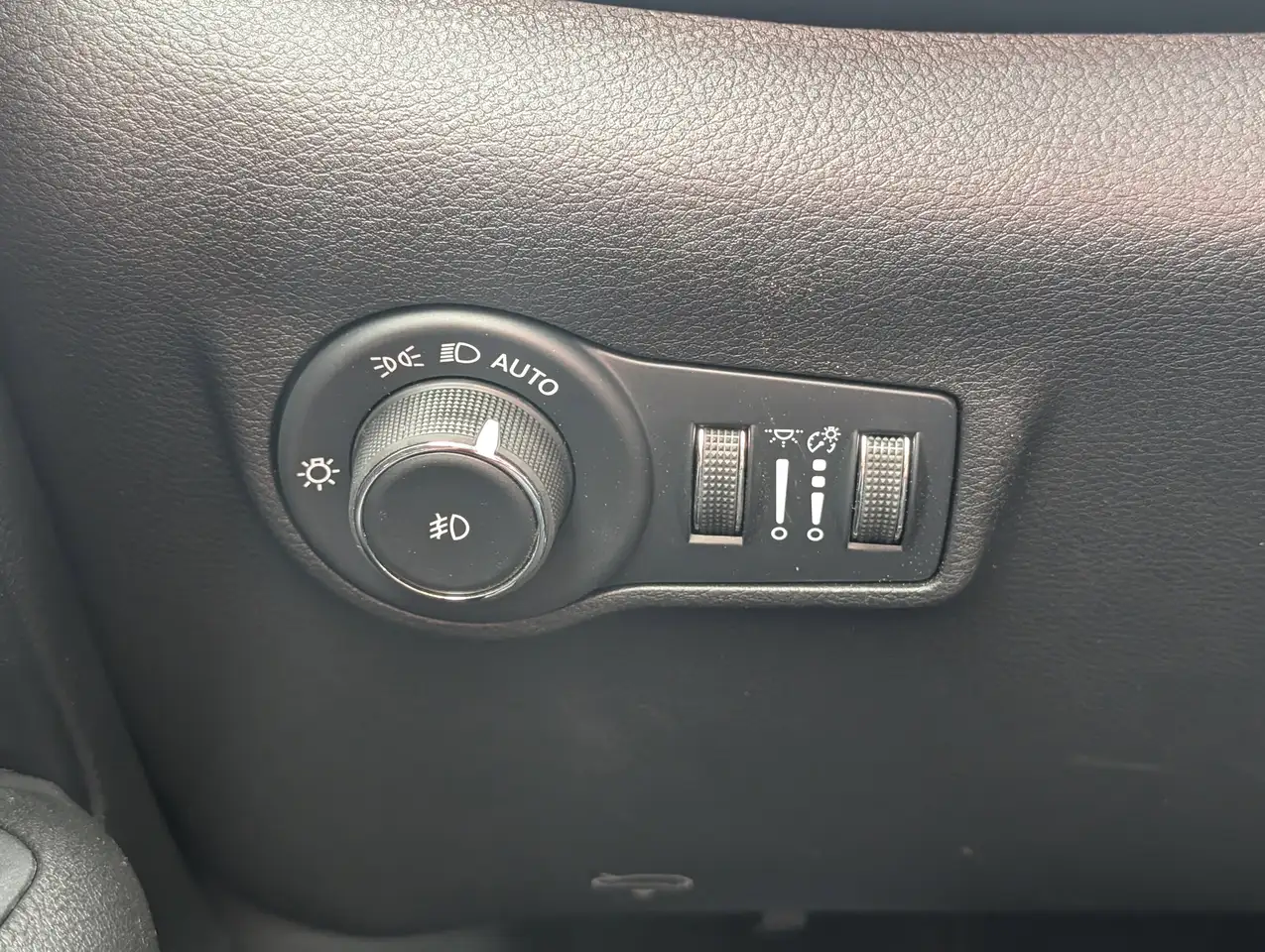 Jeep Compass photo Jeep Compass