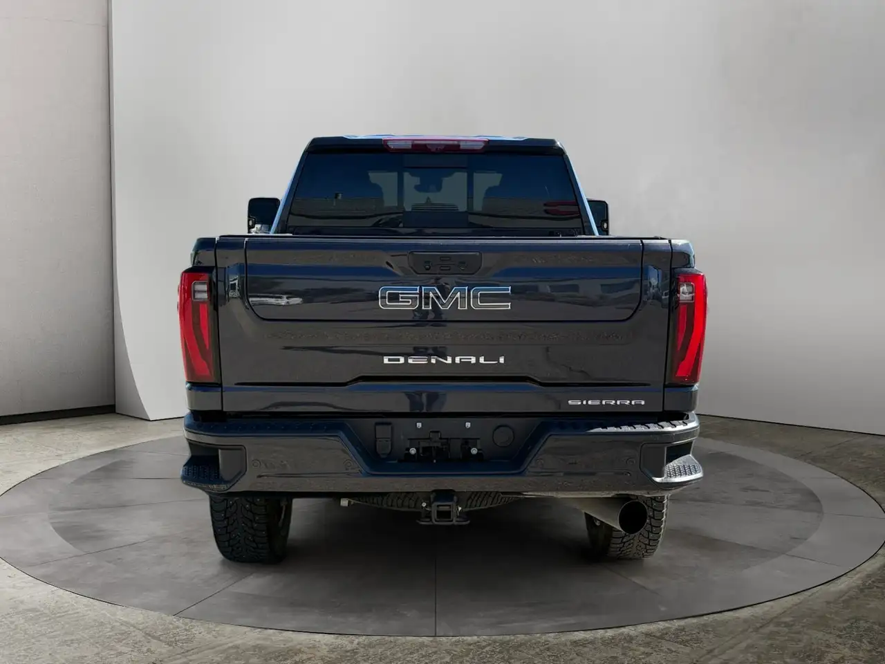 GMC Sierra 3500HD photo GMC Sierra 3500HD