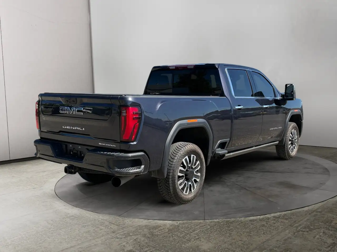GMC Sierra 3500HD photo GMC Sierra 3500HD