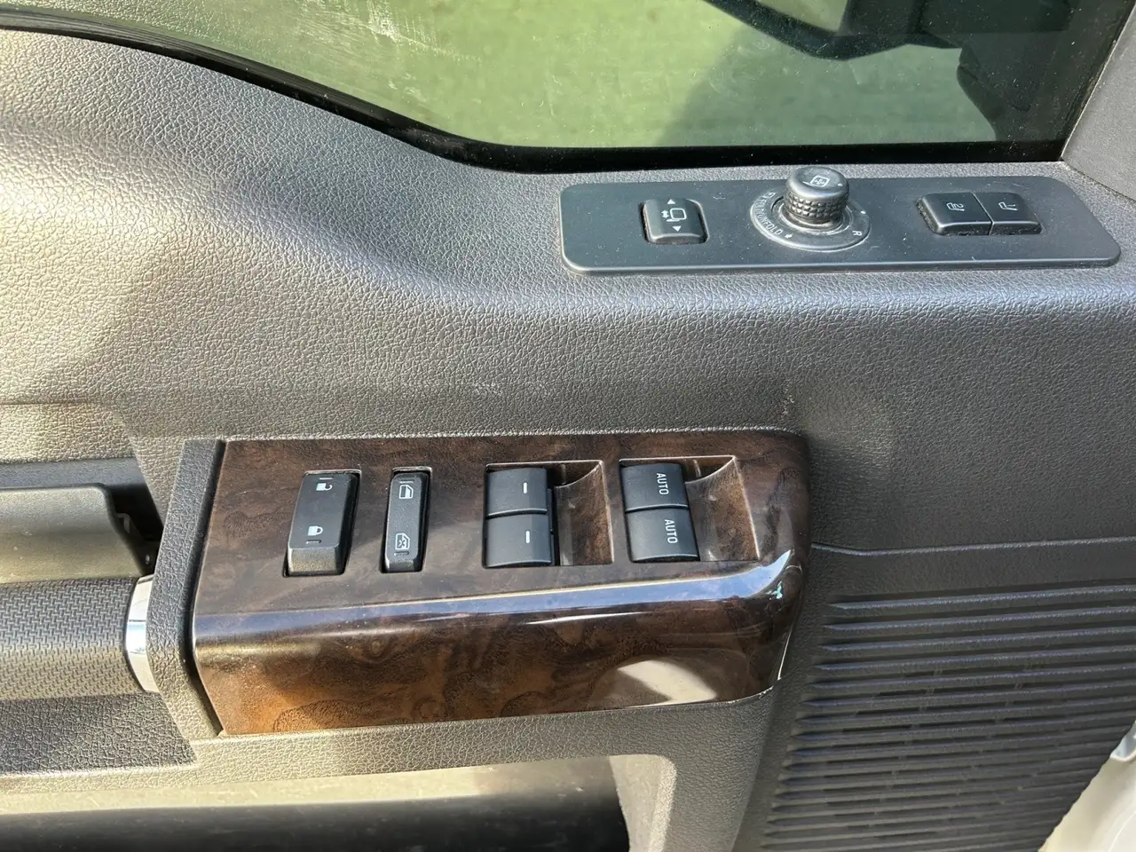 Ford F 350 снимка Ford F 350