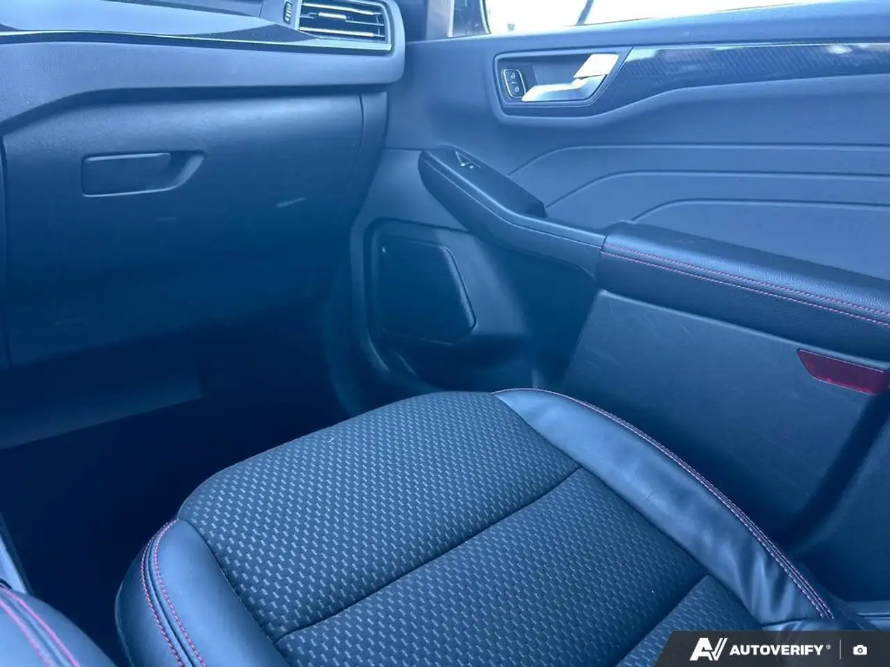 Ford Escape снимка Ford Escape